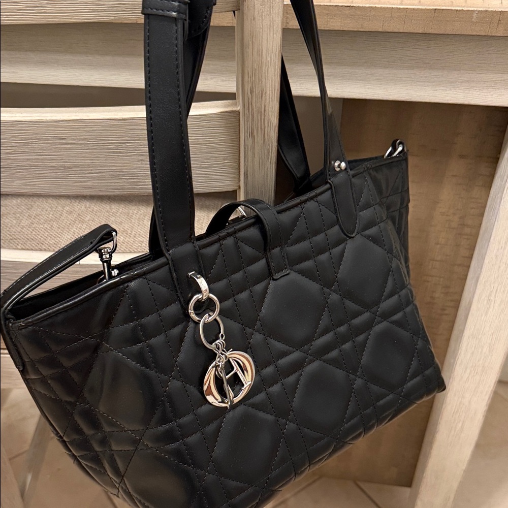 Source Unknown Black Quilted Tote with Silver Charm